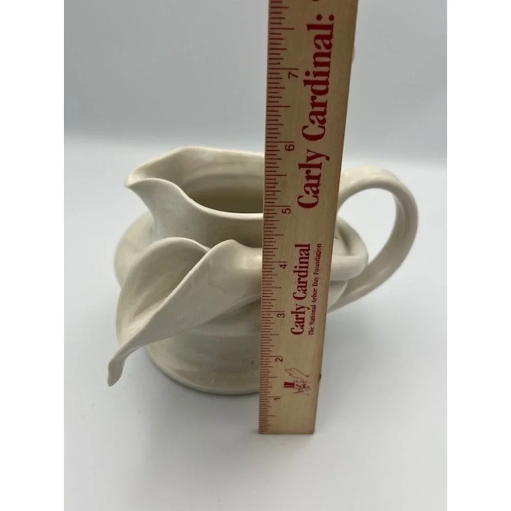Gary Eagan Spring Street Pottery Calla Lily Porcelain Vase Beige 2009 Rare!
